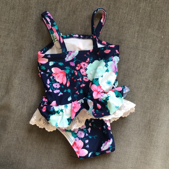 Circo ruffle baby bathing suit sz 9 months - Picture 4 of 6